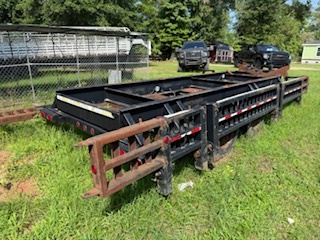 2009 Challenger SP185B Self-Propelled Windrowers and Swather