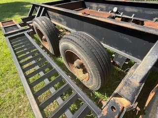 2009 Challenger SP185B Self-Propelled Windrowers and Swather