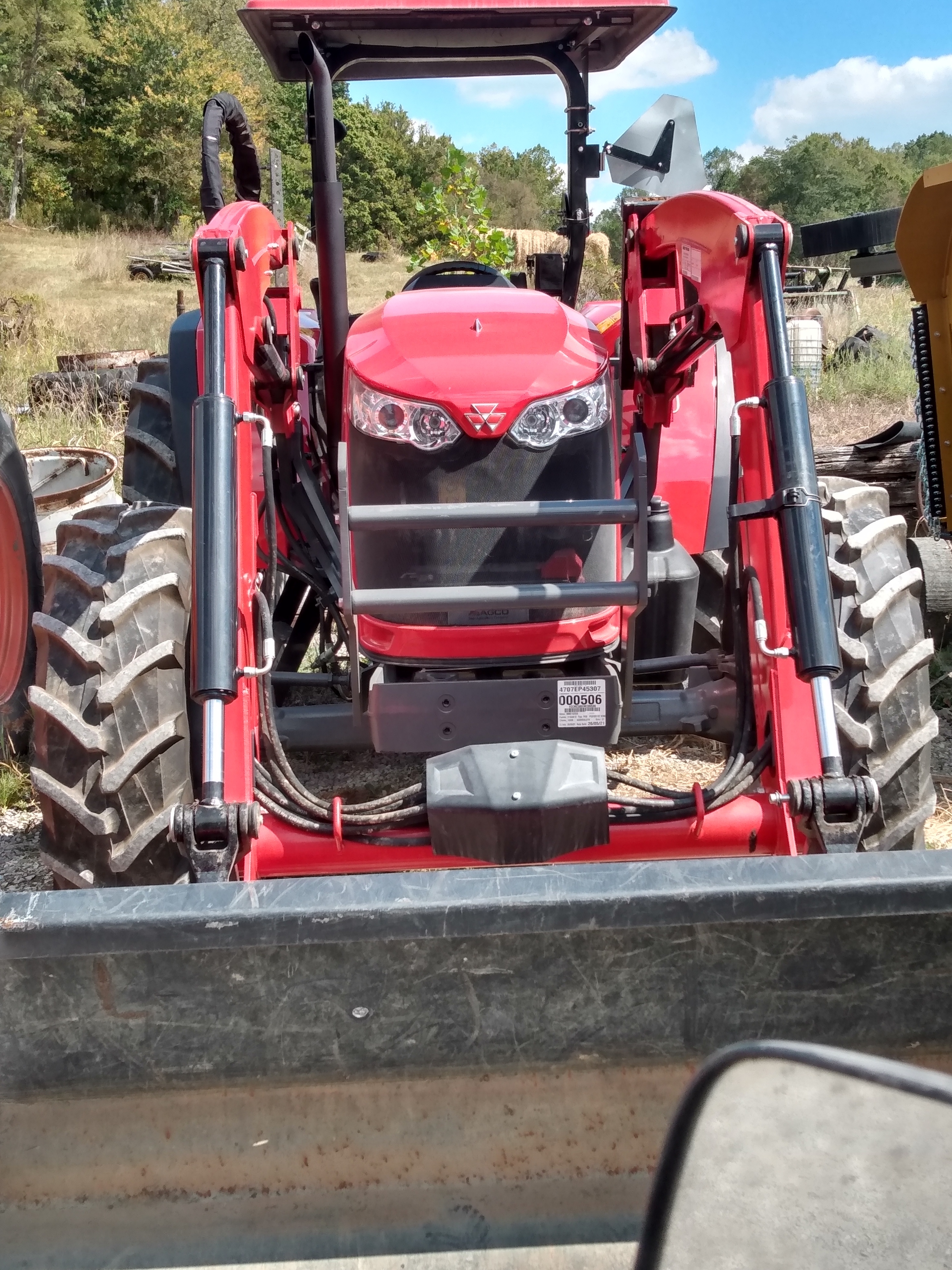  Massey Ferguson 4707 Tractor
