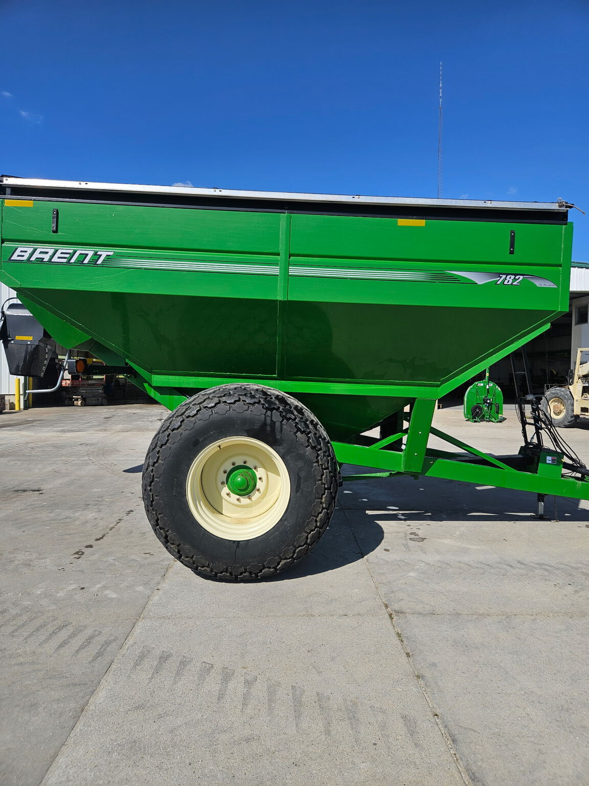 2010 Brent 782 Grain Cart