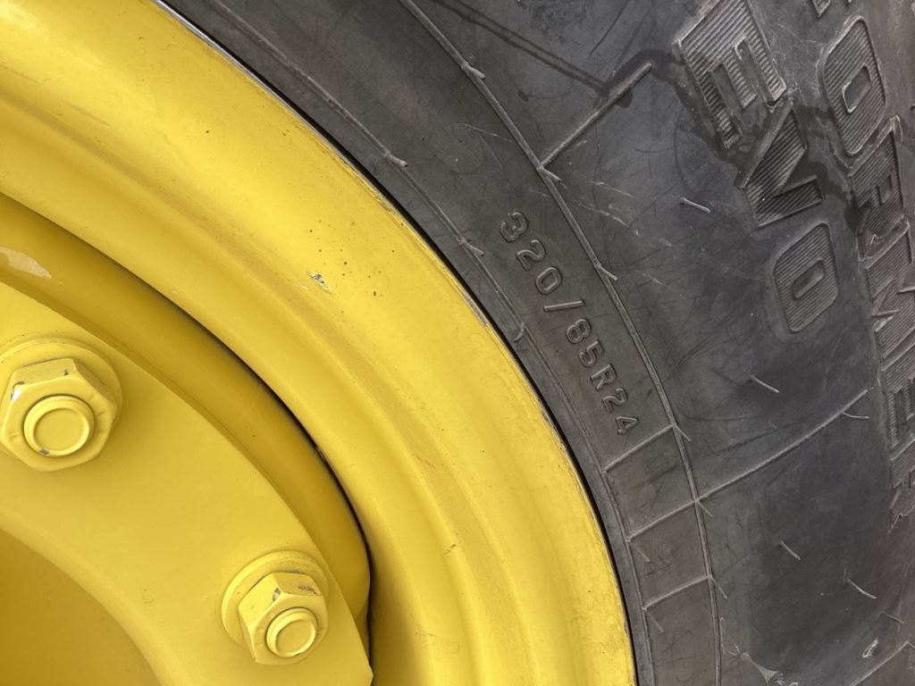 2023 John Deere 5090M Tractor