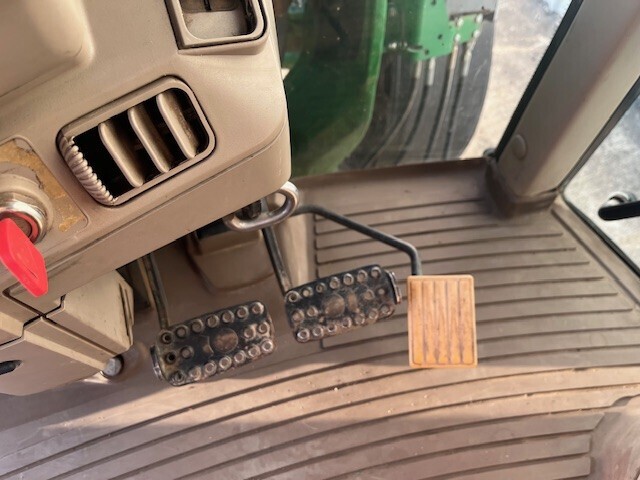 2008 John Deere 7130 Tractor