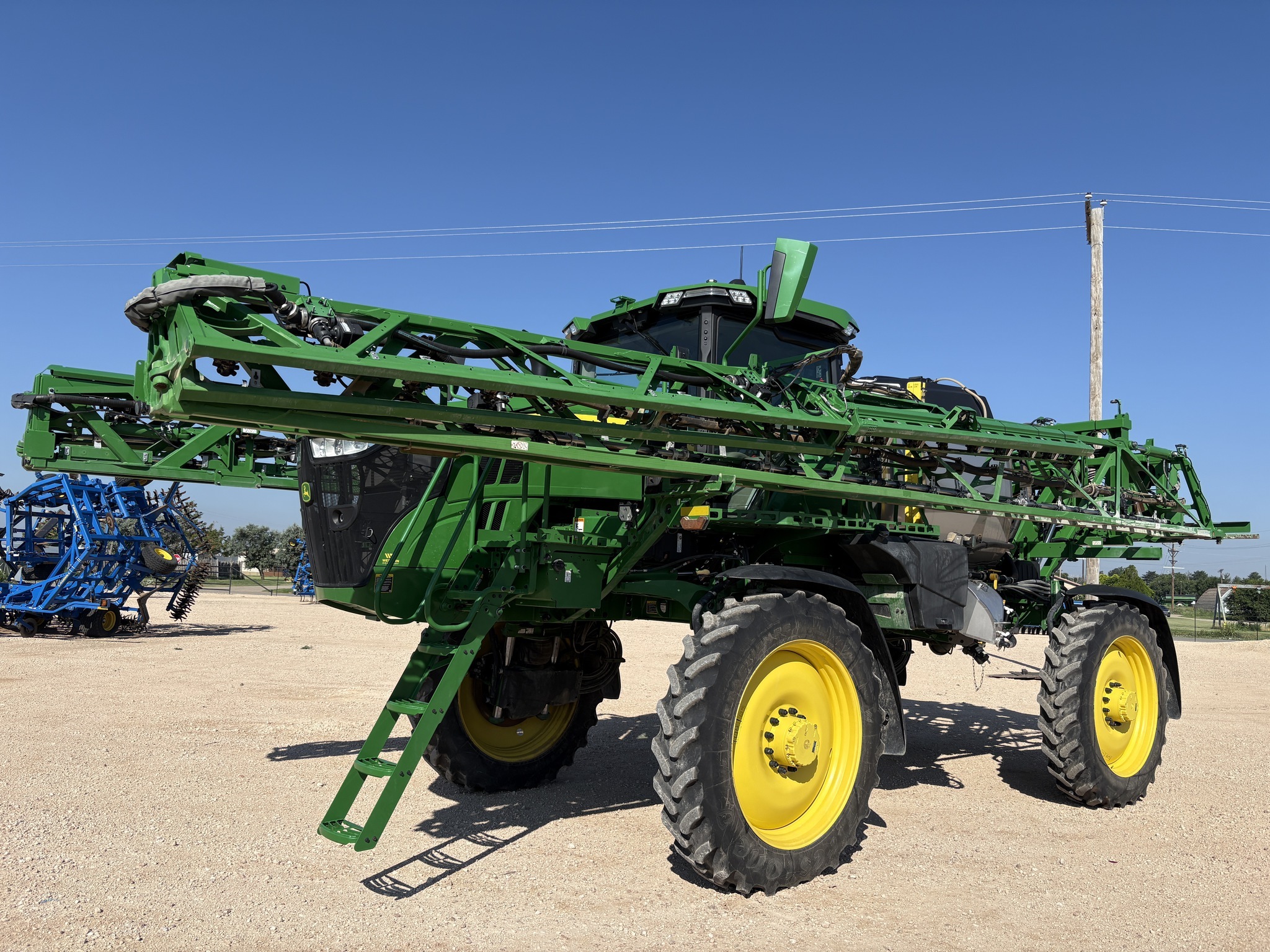 2022 John Deere 412R Self-Propelled Sprayer