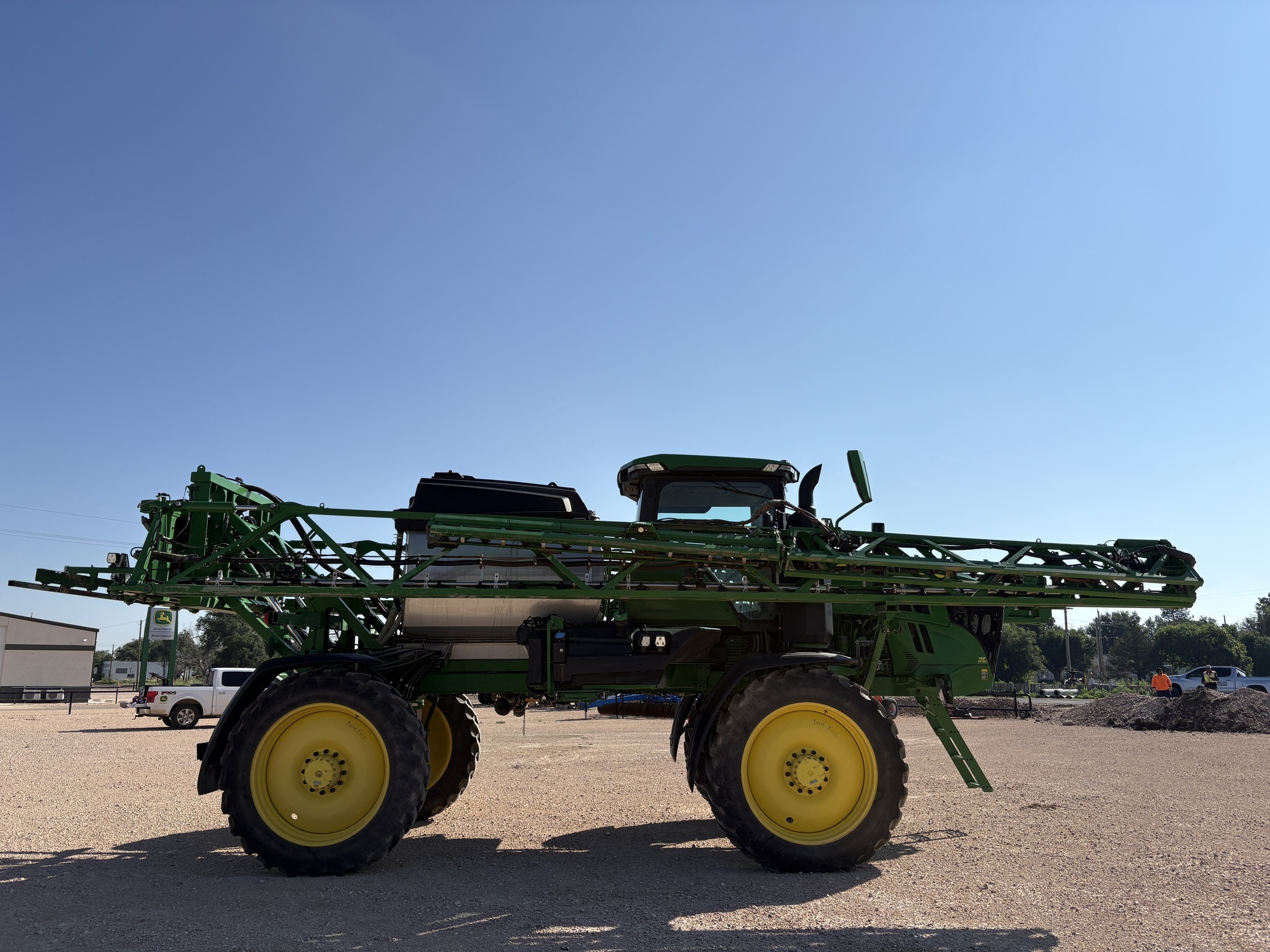 2022 John Deere 412R Self-Propelled Sprayer