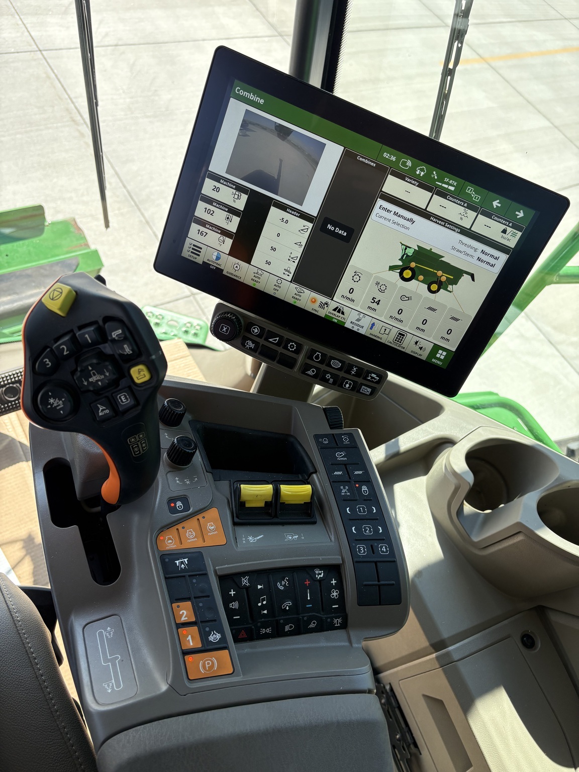 2025 John Deere S7 700 Combine