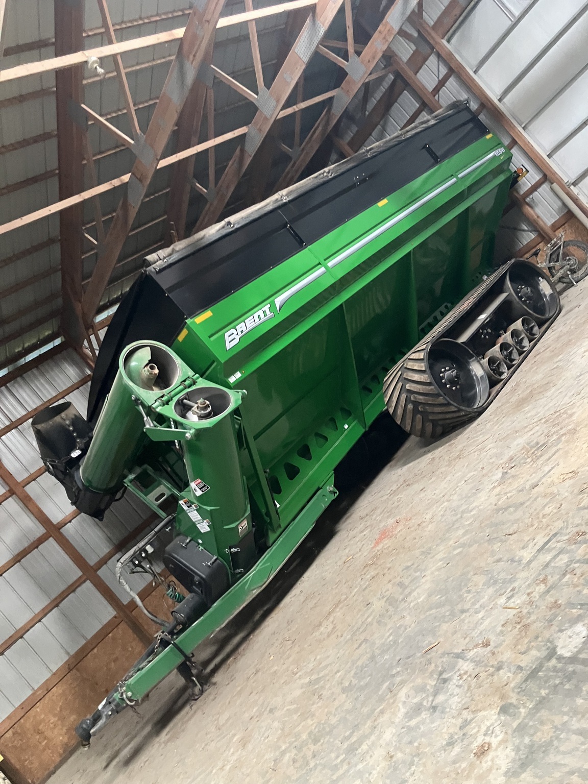 2020 Brent 1596 Grain Cart