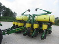 2017 John Deere 1765 Planter