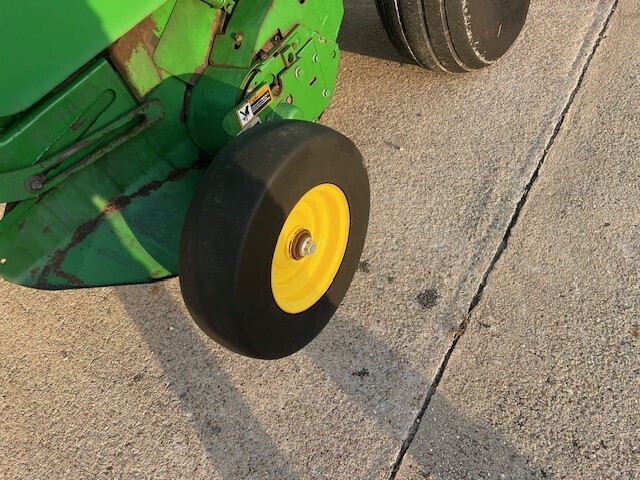 2013 John Deere 469 Round Baler