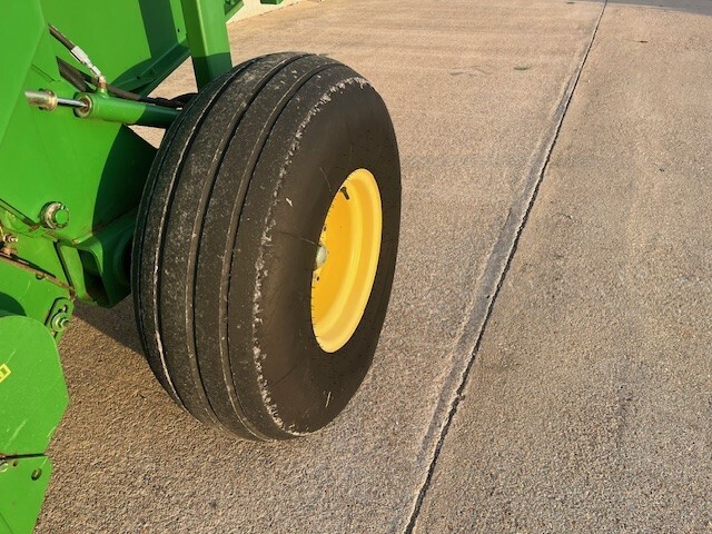 2013 John Deere 469 Round Baler