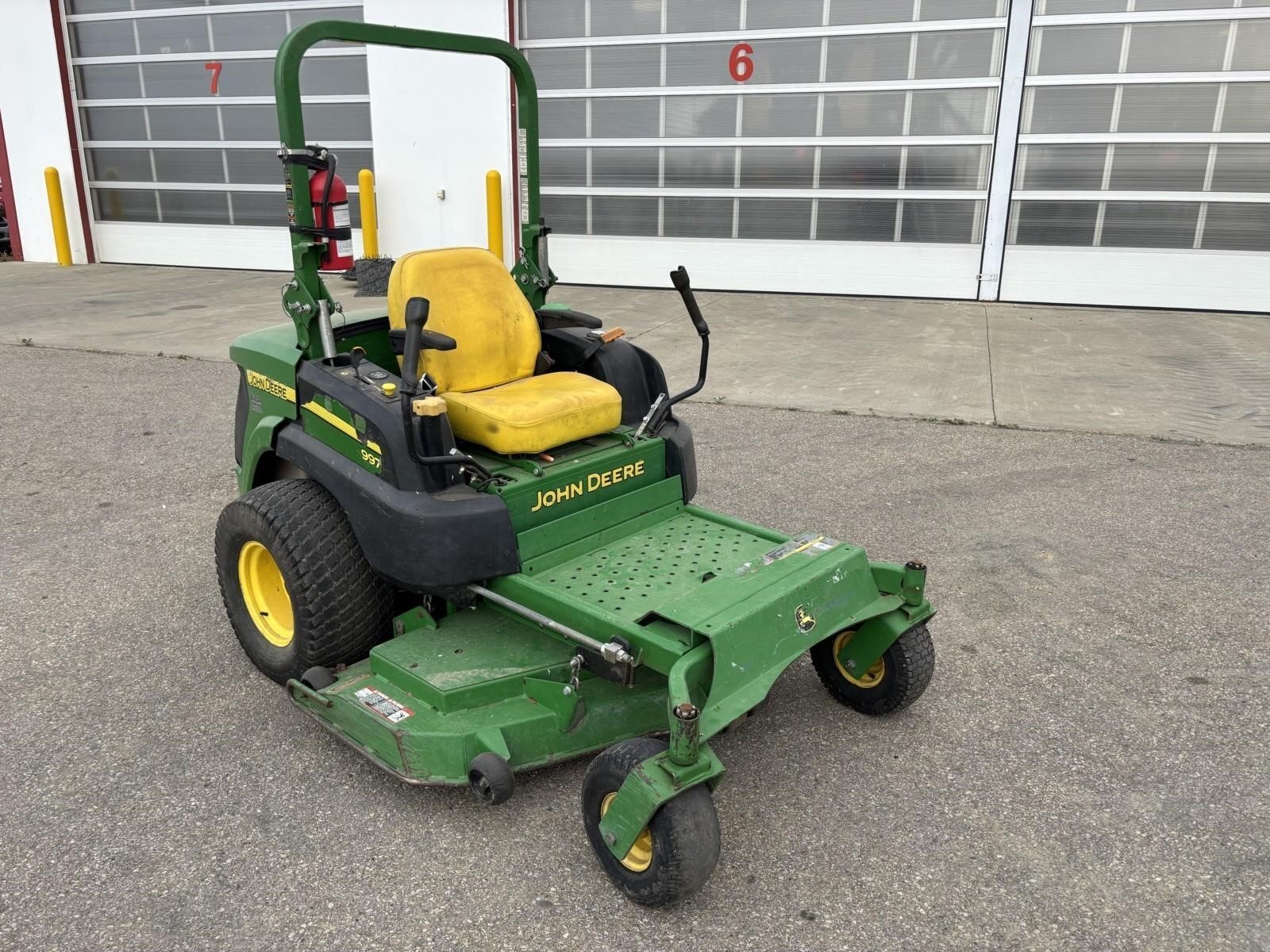 2012 John Deere 997 Lawn Mower