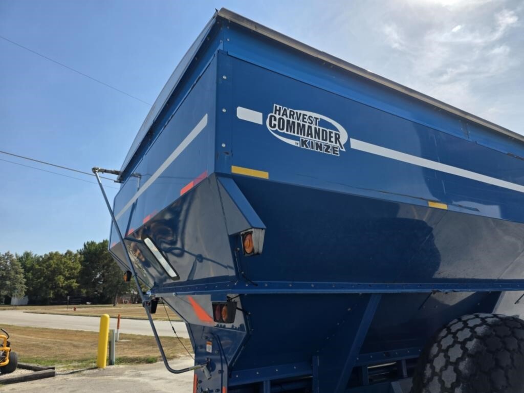 2004 Kinze 850 Grain Cart