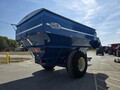 2004 Kinze 850 Grain Cart