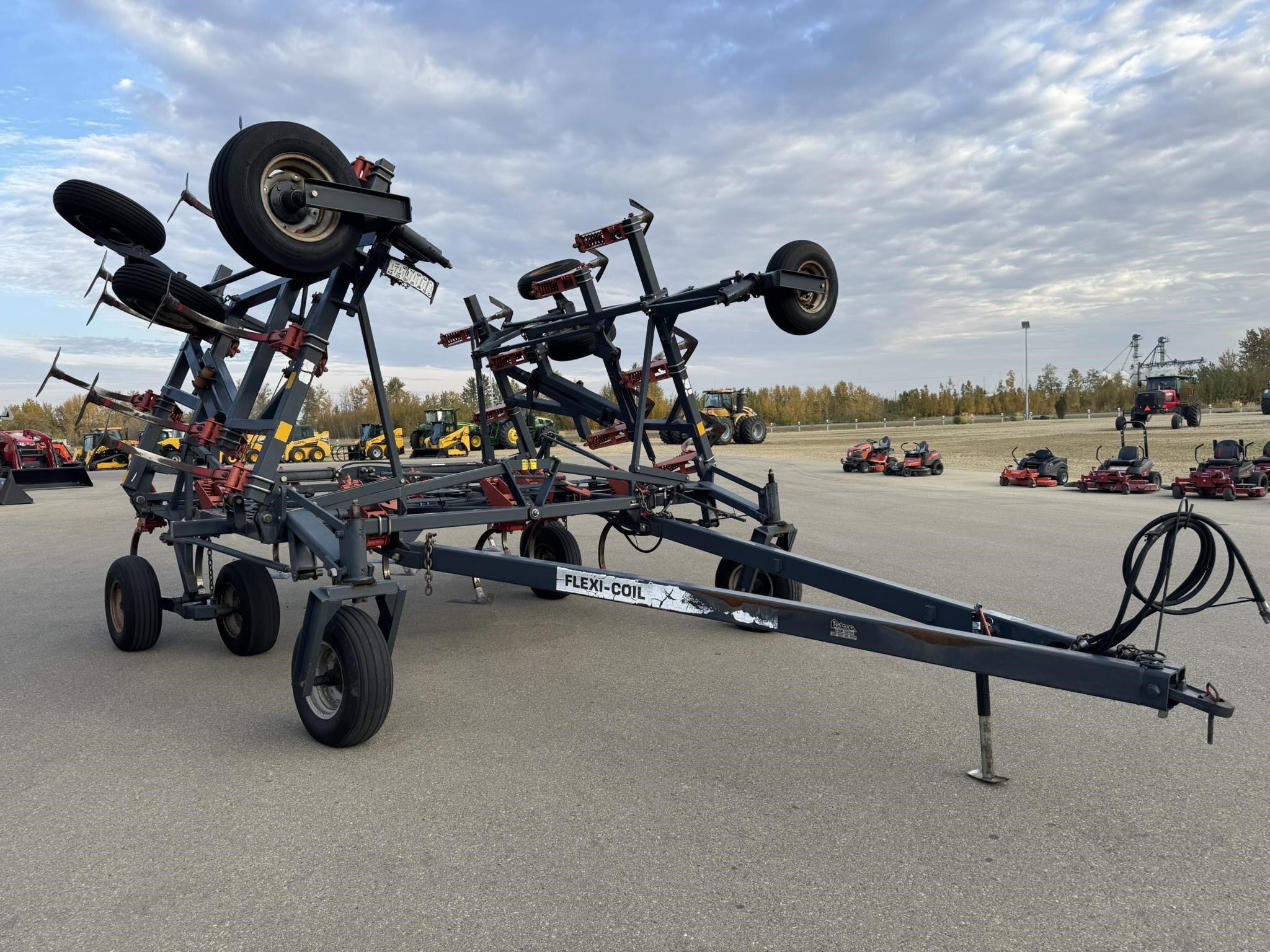 1997 Flexi-Coil 820 Field Cultivator