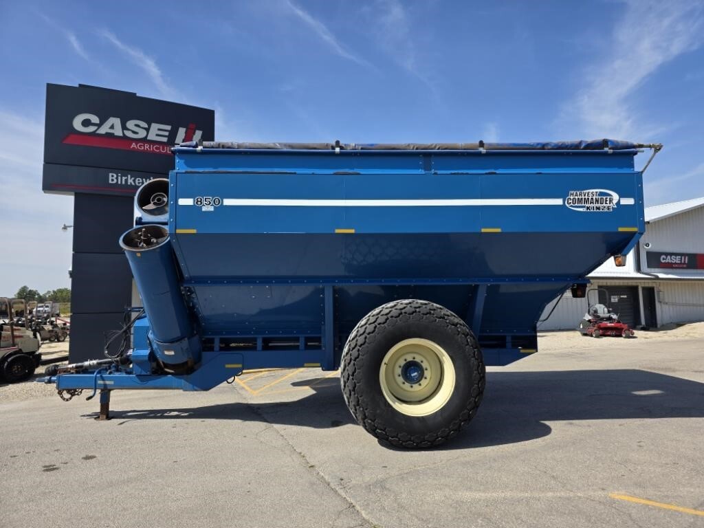 2004 Kinze 850 Grain Cart