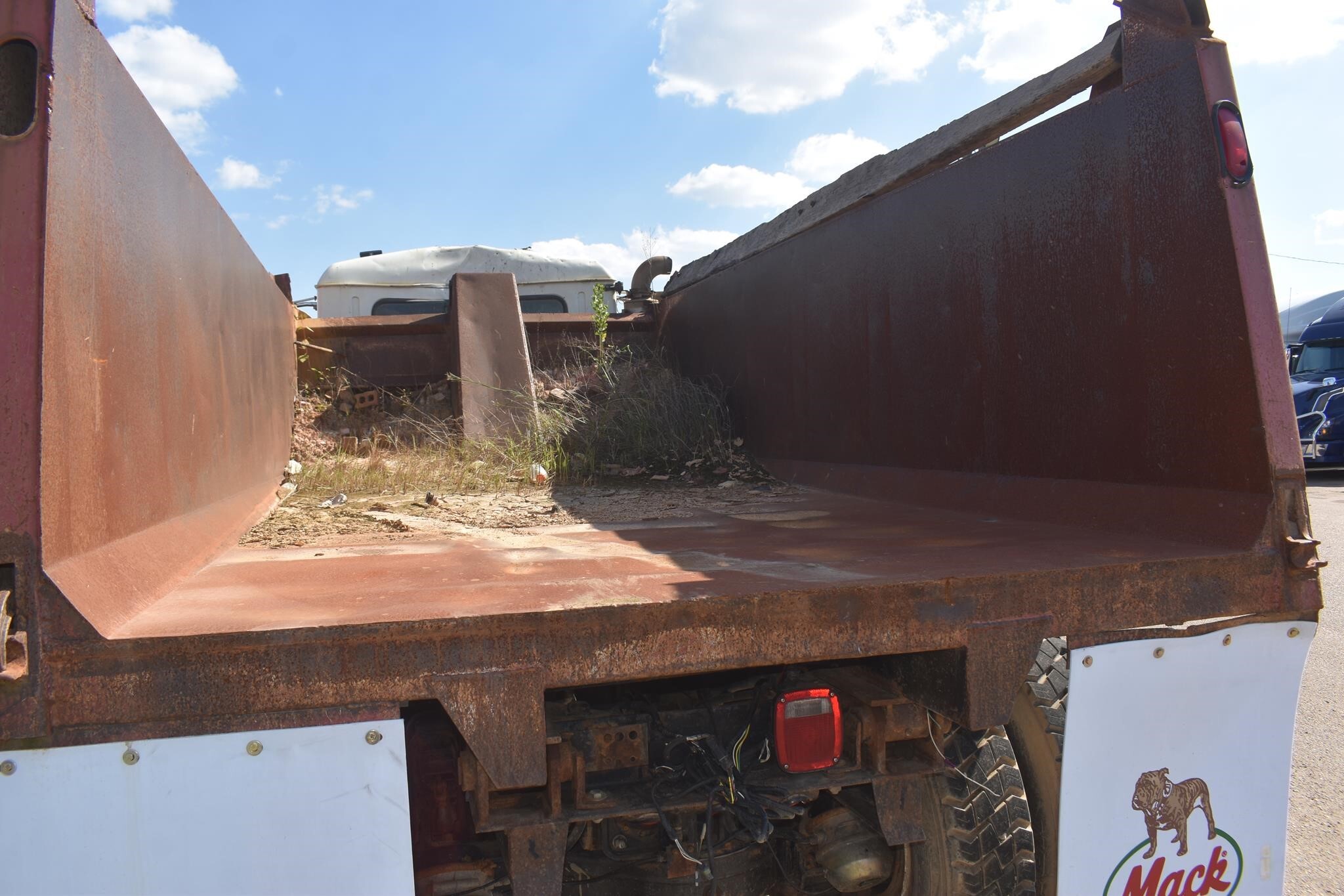 2005 Mack Granite CV713 Dump Trucks/Trailer