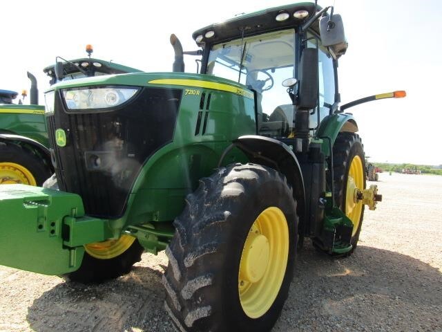 2014 John Deere 7210R Tractor