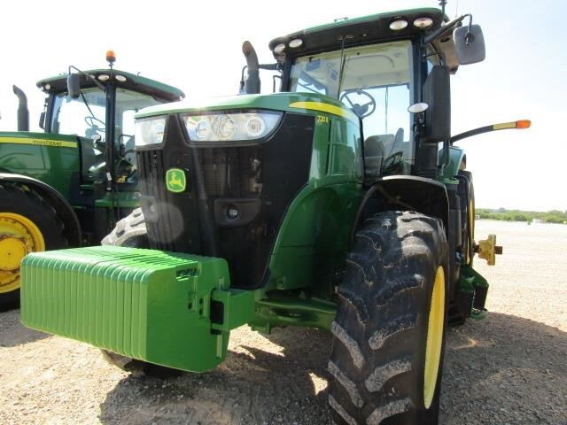 2014 John Deere 7210R Tractor