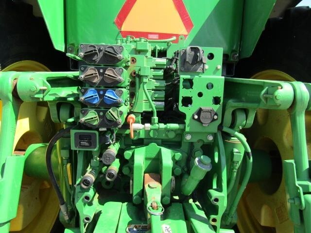 2014 John Deere 7210R Tractor