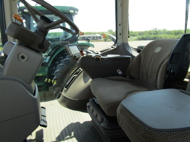 2014 John Deere 7210R Tractor