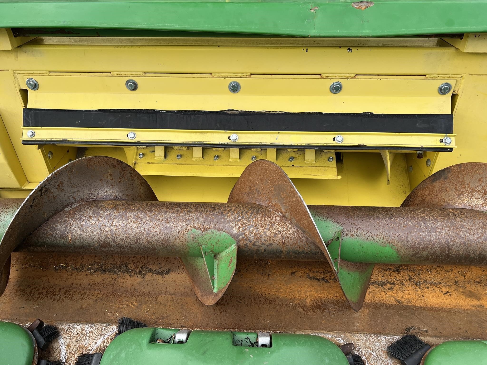 Lindquist Earlage Adapter Harvesting Attachment - $12,000 | Machinery Pete