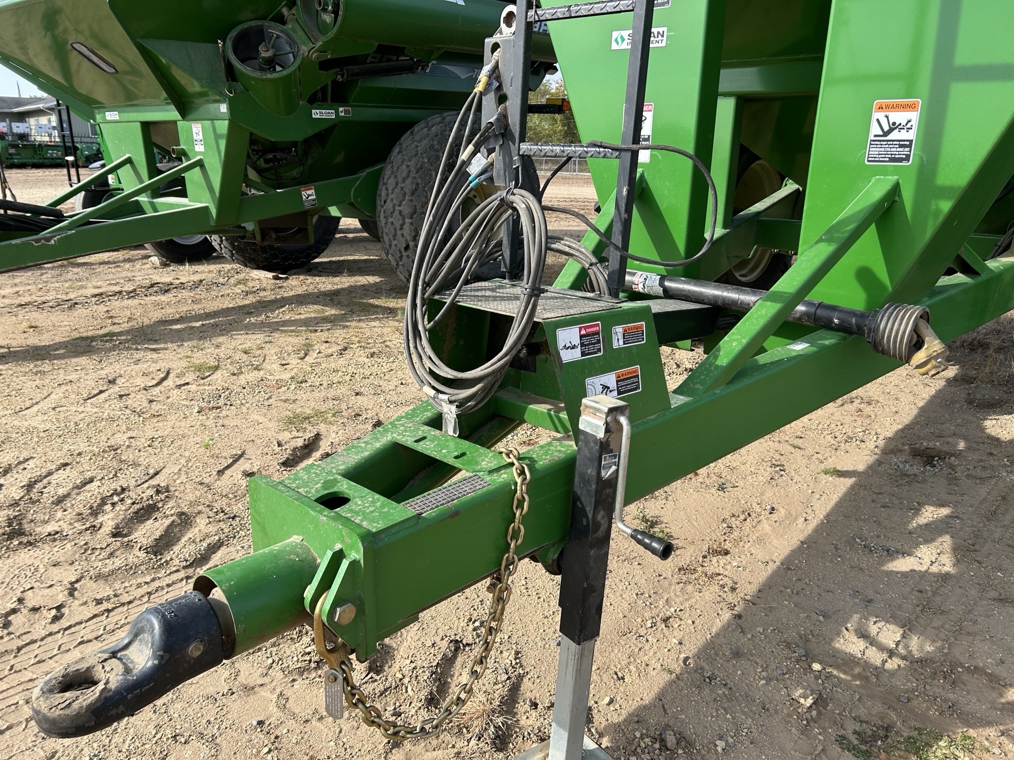 2010 Brent 1082 Grain Cart