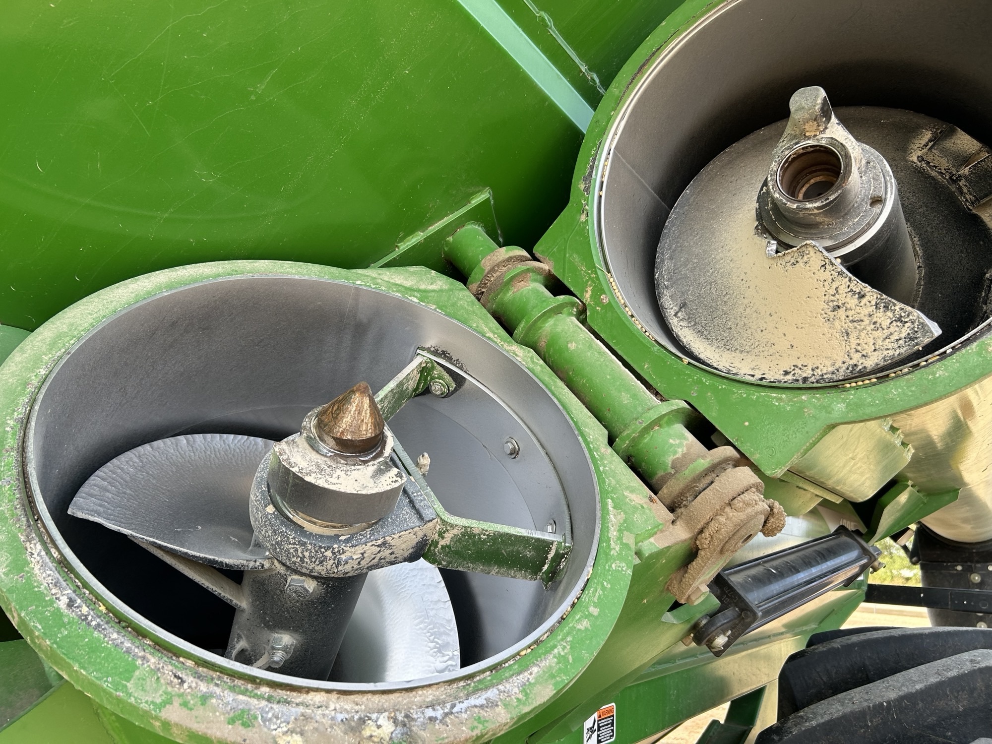 2010 Brent 1082 Grain Cart