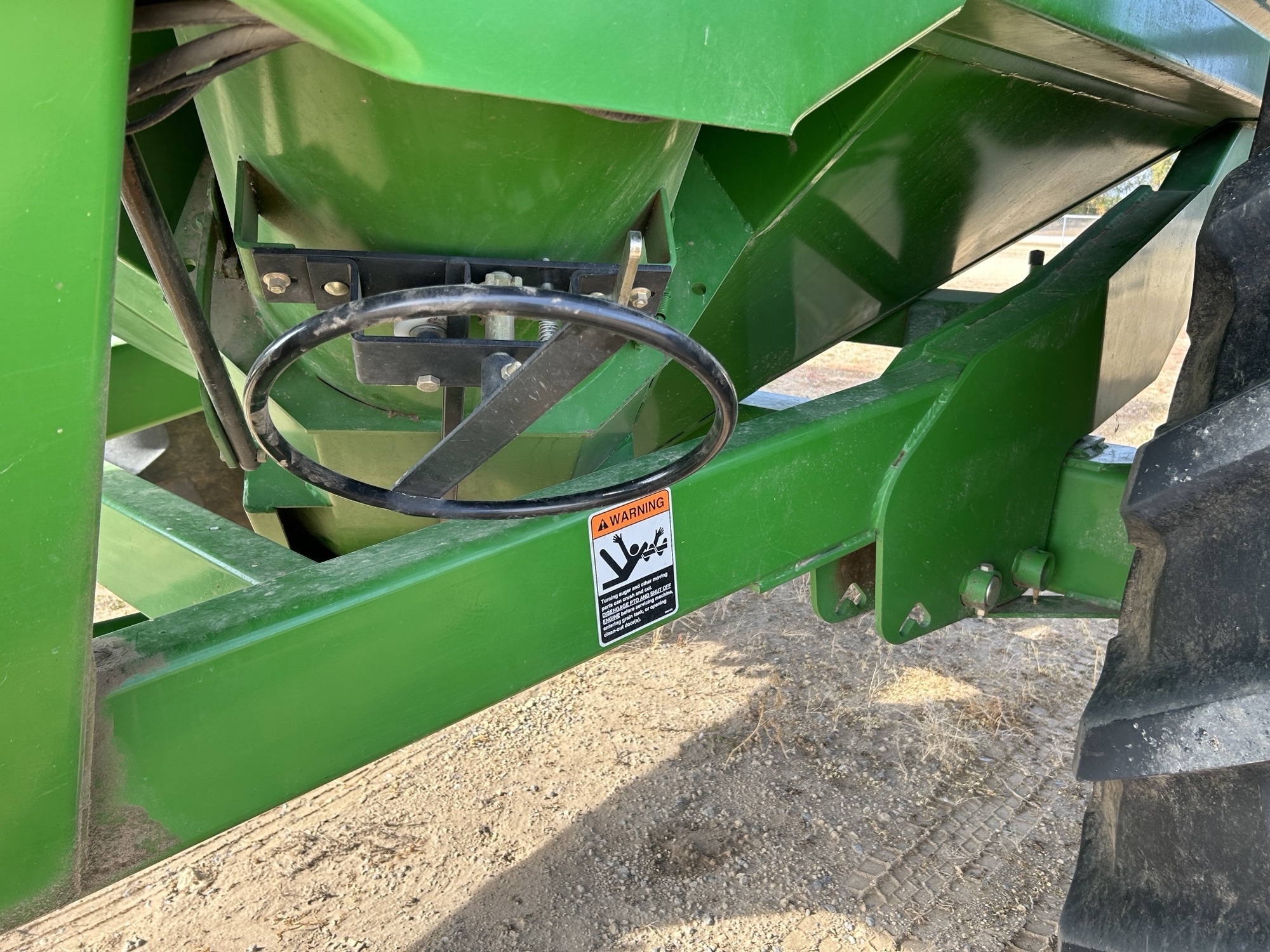 2010 Brent 1082 Grain Cart