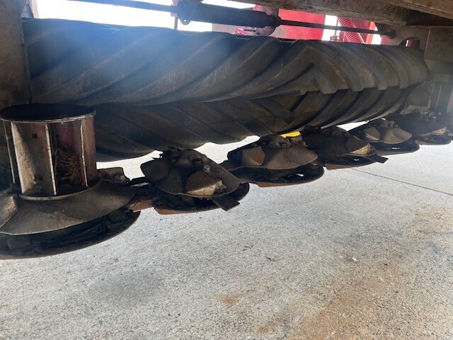 2016 New Holland H7220 Mower Conditioner