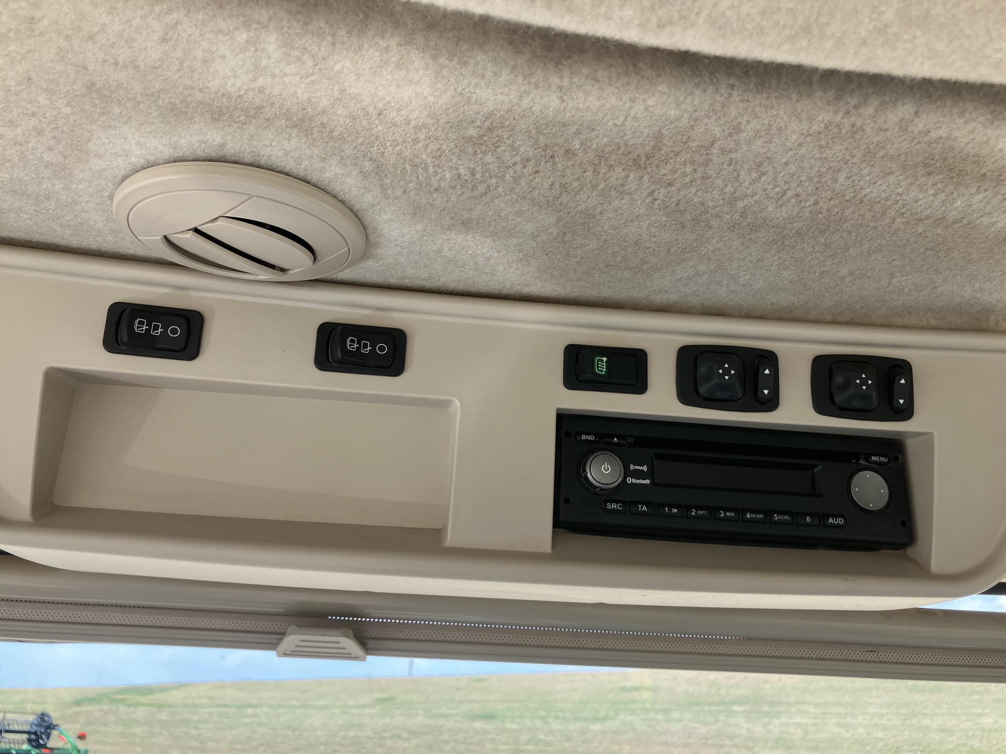 2017 John Deere 8370R Tractor