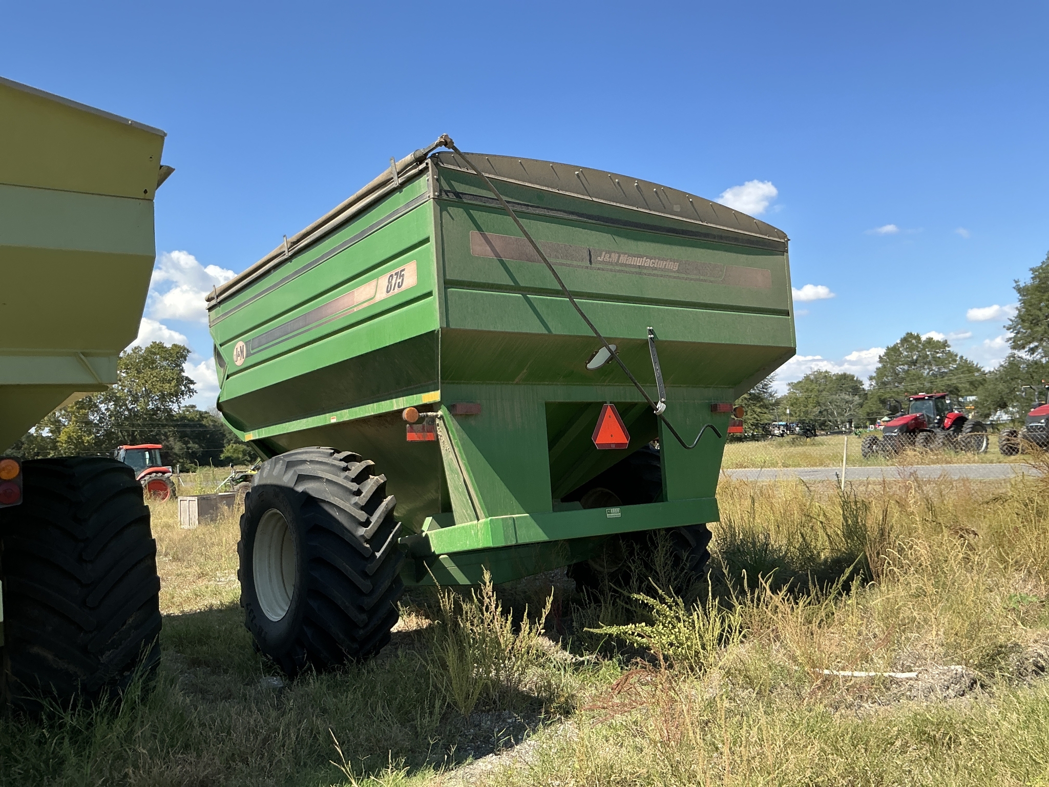 2021 J&M 875 Grain Cart