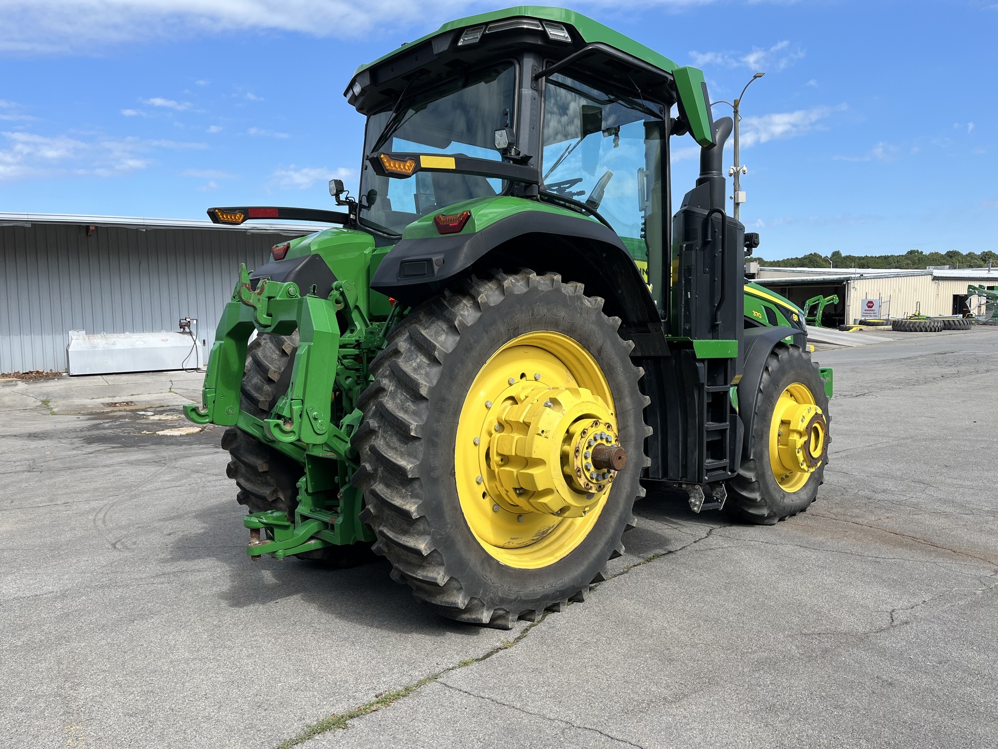 2023 John Deere 8R 370 Tractor