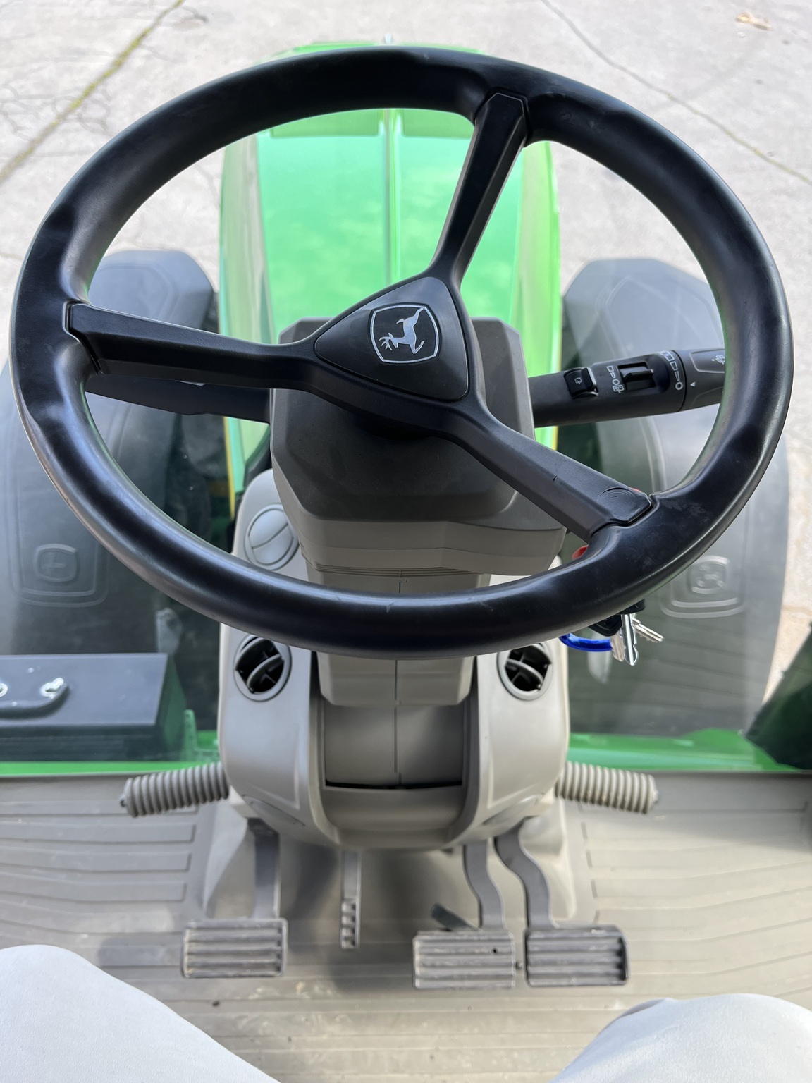 2023 John Deere 8R 370 Tractor