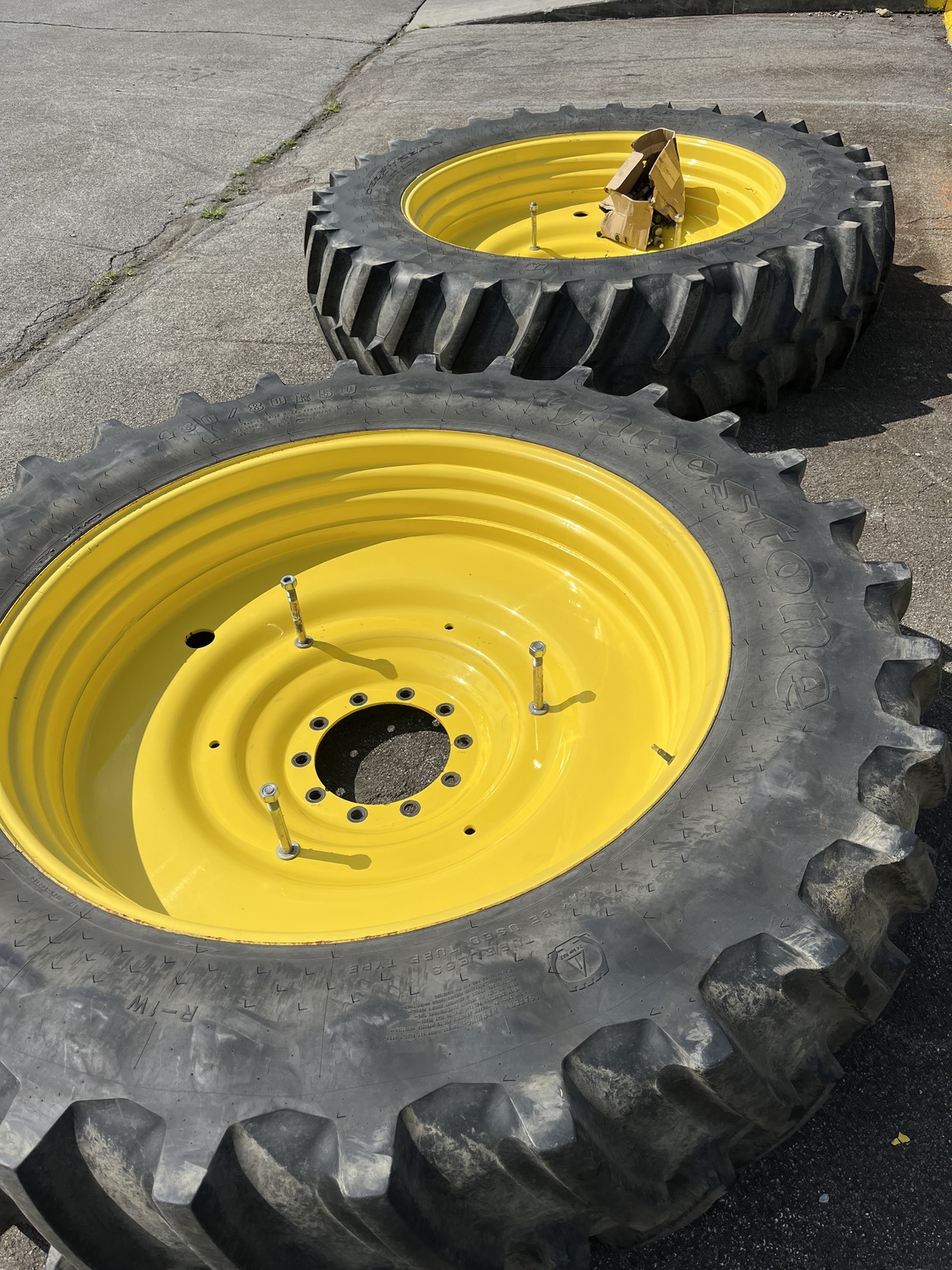 2023 John Deere 8R 370 Tractor