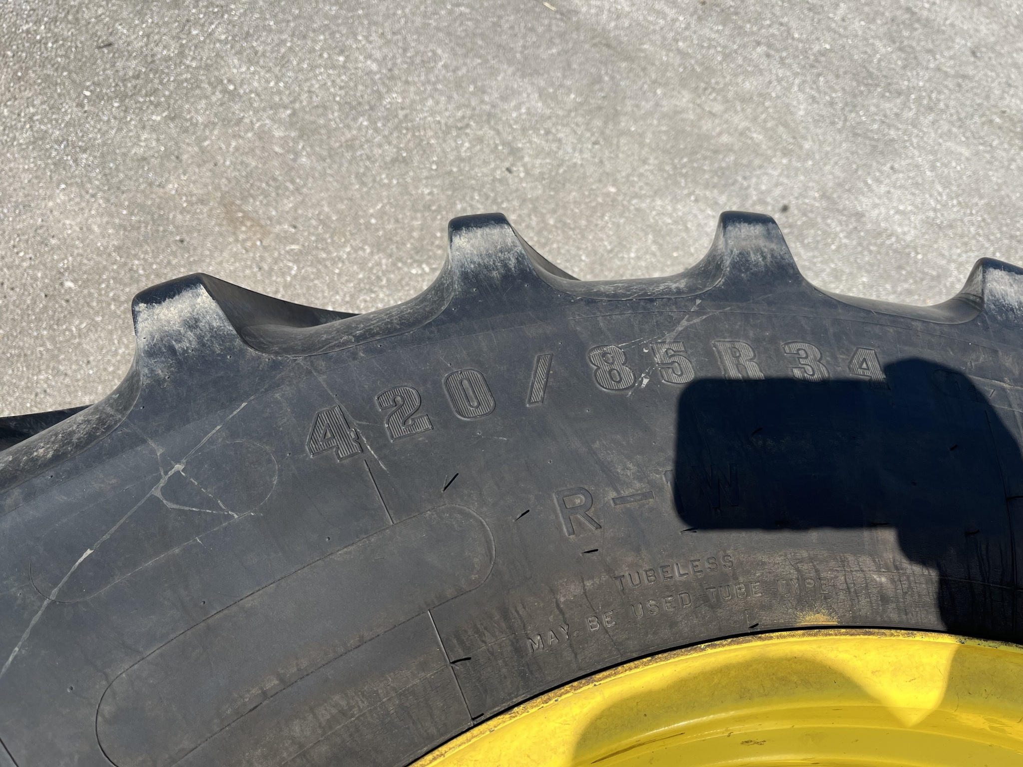 2023 John Deere 8R 370 Tractor