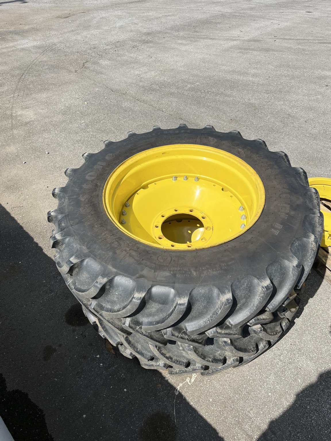 2023 John Deere 8R 370 Tractor