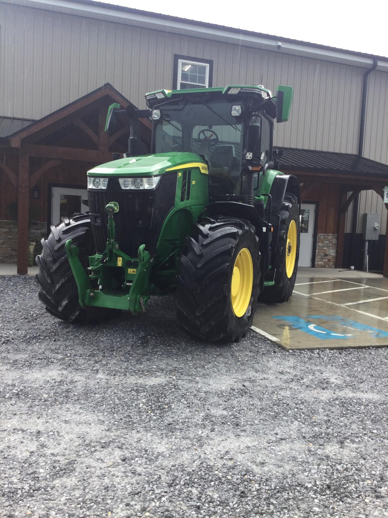 2021 John Deere 7R 330 Tractor