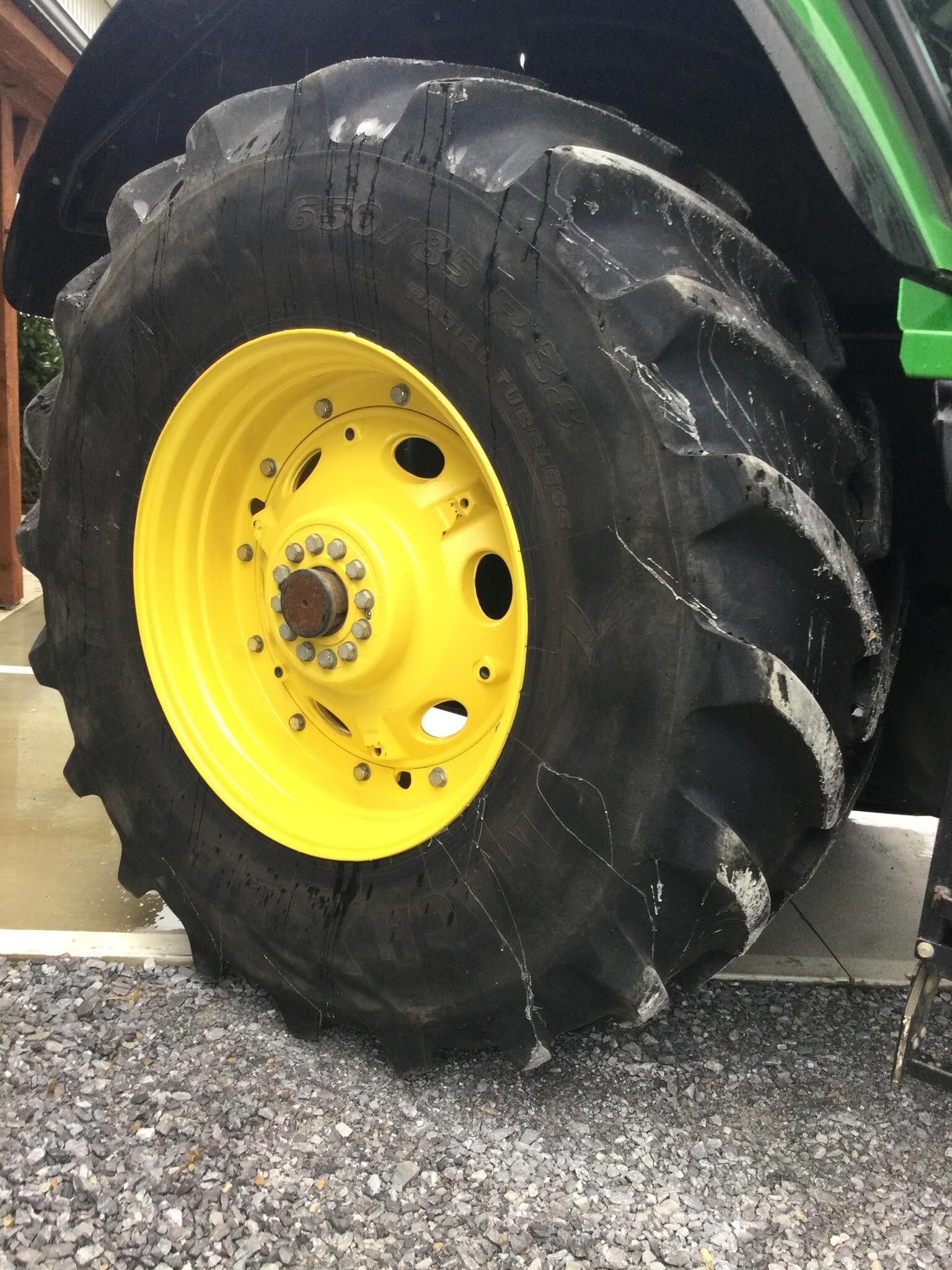 2021 John Deere 7R 330 Tractor