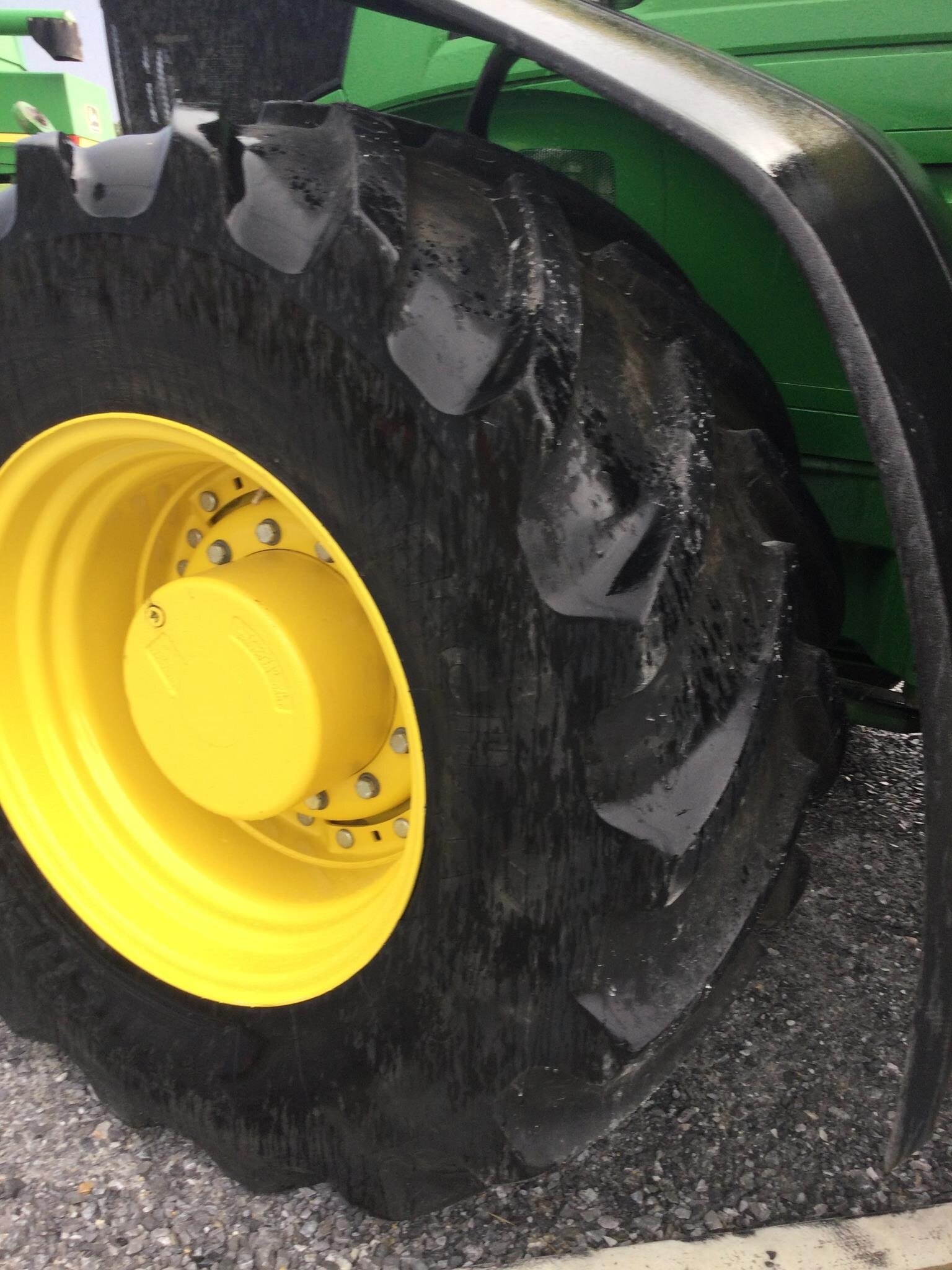 2021 John Deere 7R 330 Tractor