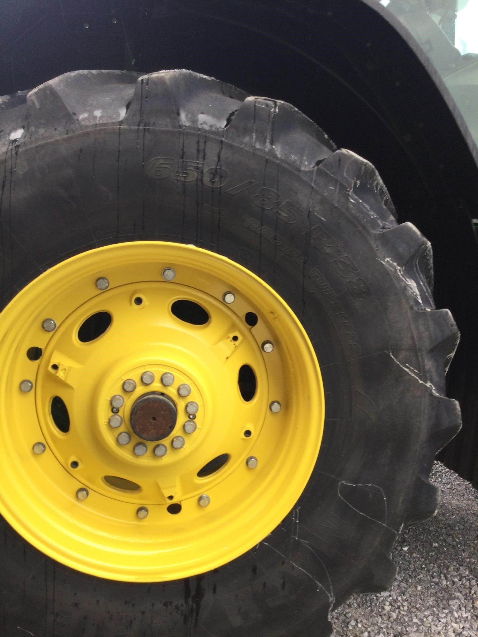 2021 John Deere 7R 330 Tractor