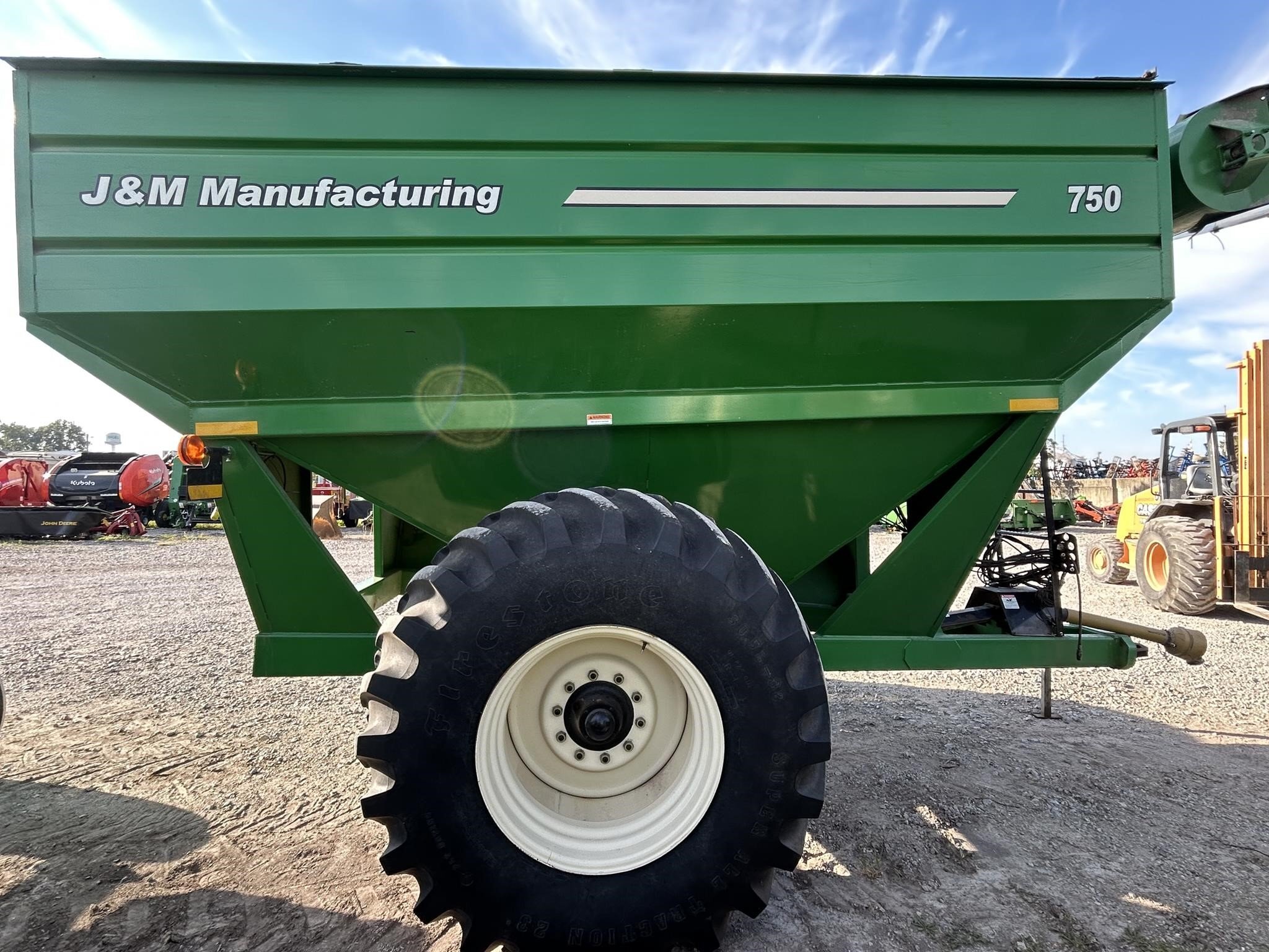 2010 J&M 750-18 Grain Cart