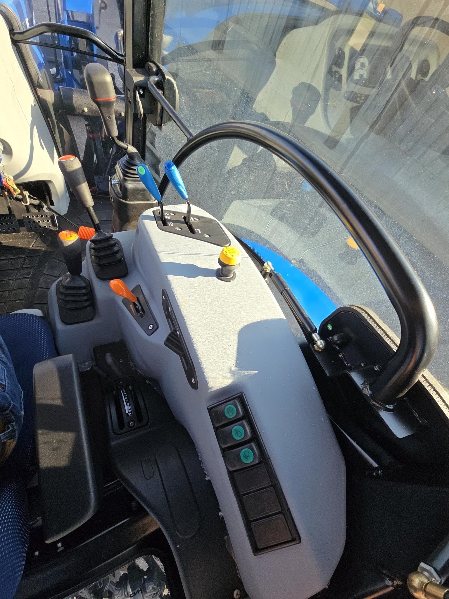 2025 New Holland WORKMASTER 120 Tractor