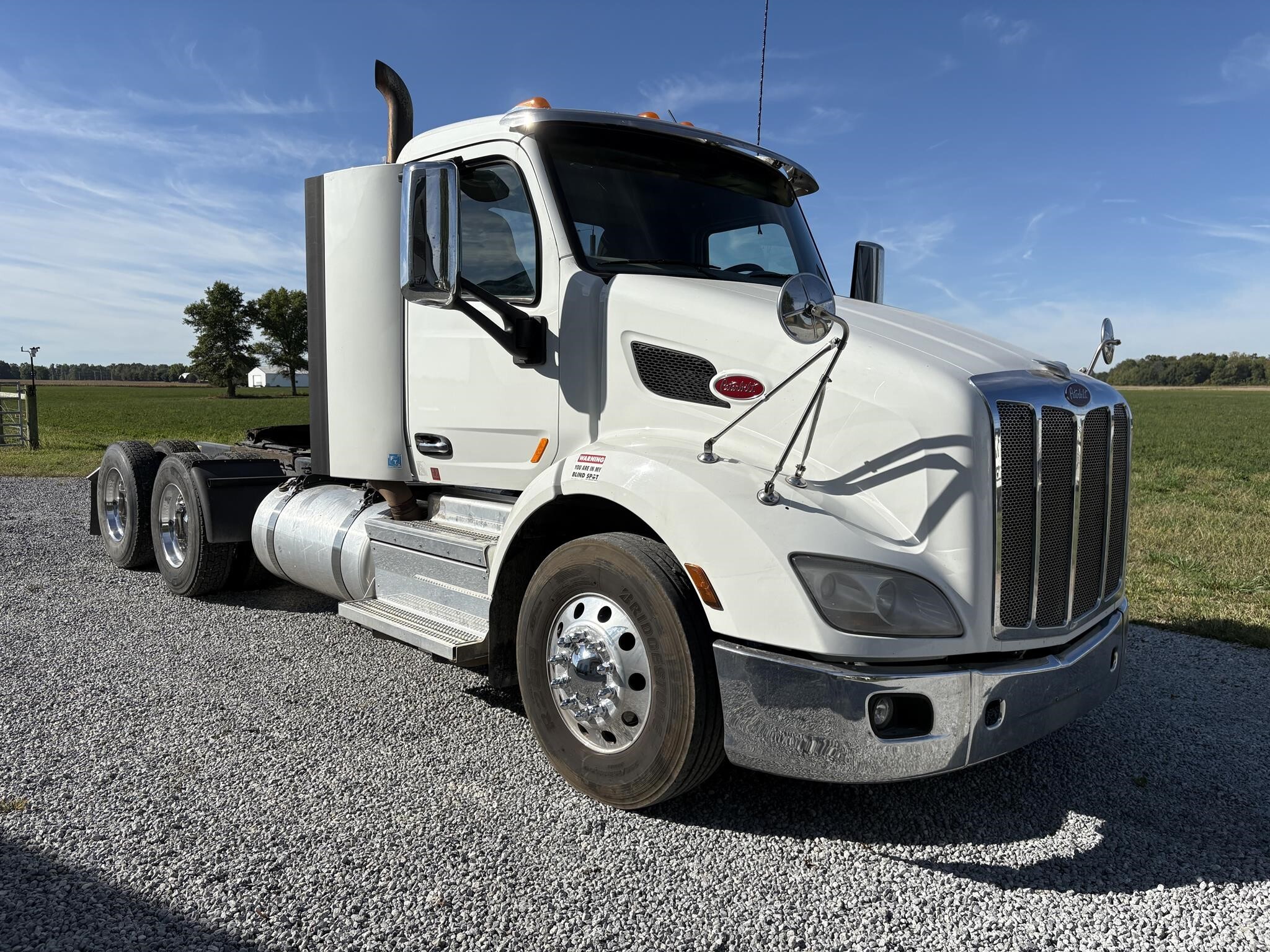 2019 Peterbilt 579 Semi Trucks/Trailer