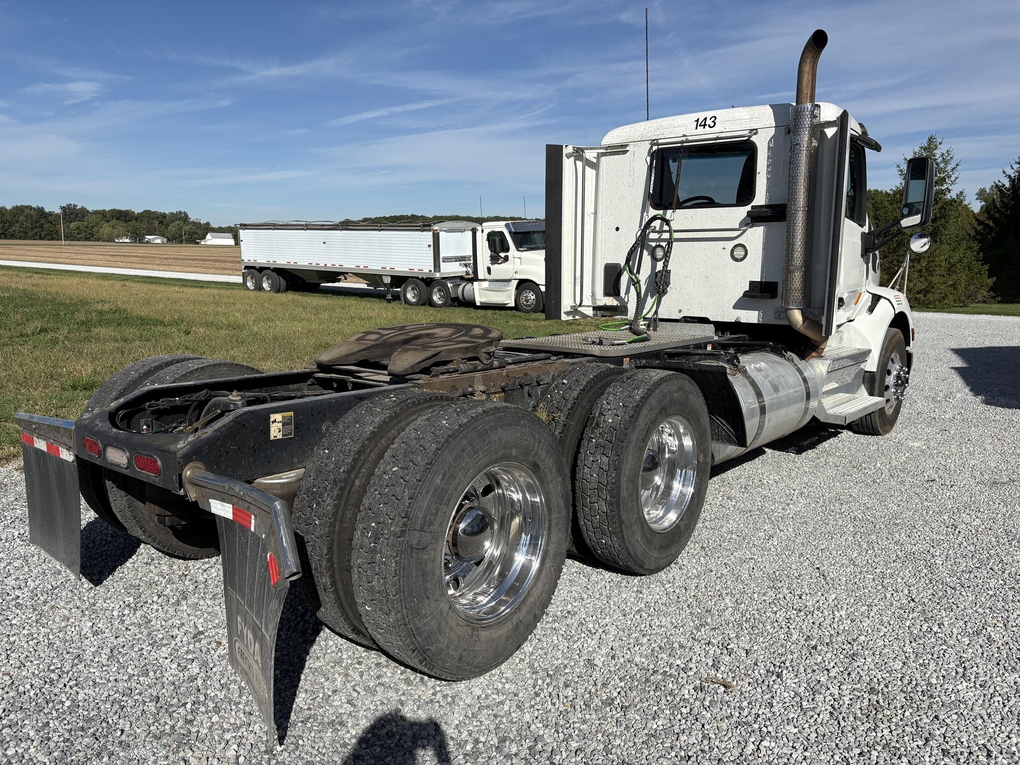 2019 Peterbilt 579 Semi Trucks/Trailer