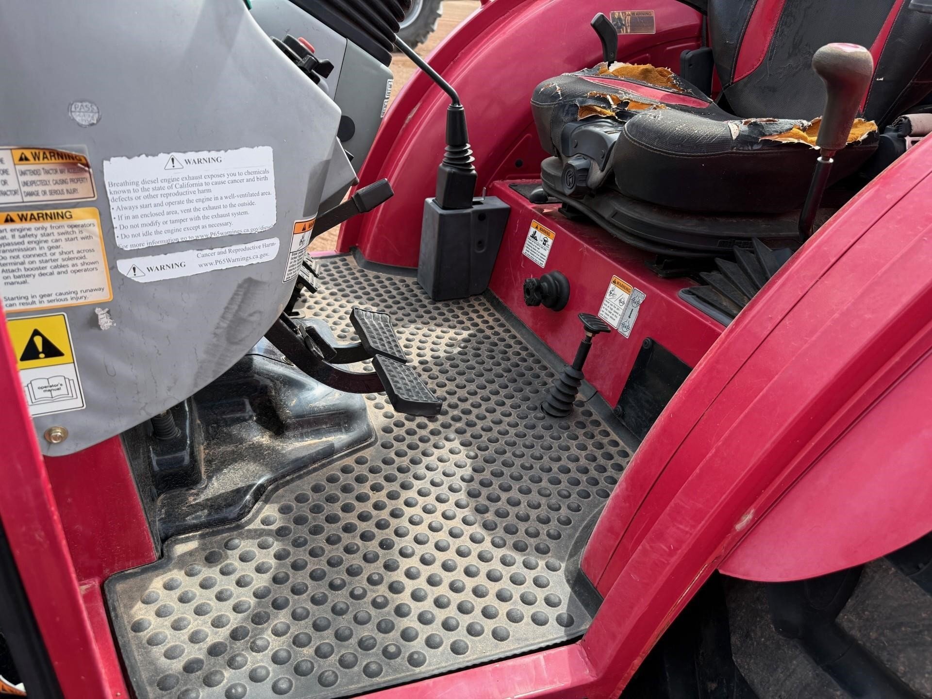 2019 Mahindra 2655 HST Tractor