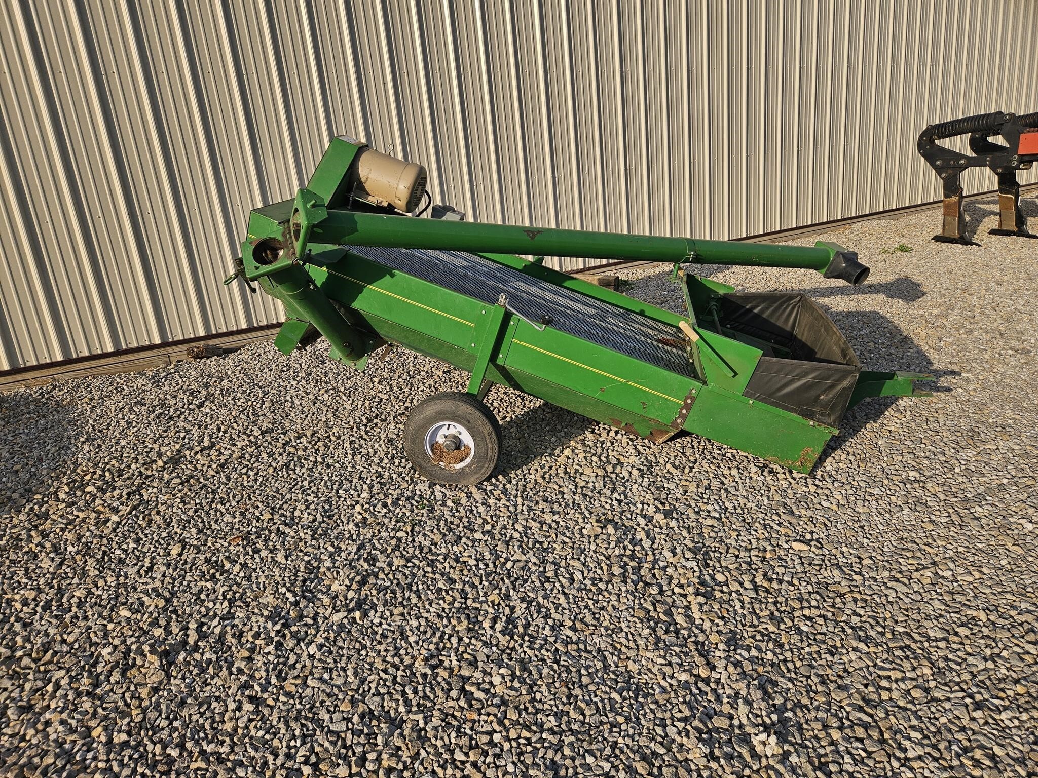  Kwik Kleen 572 Grain Cleaner