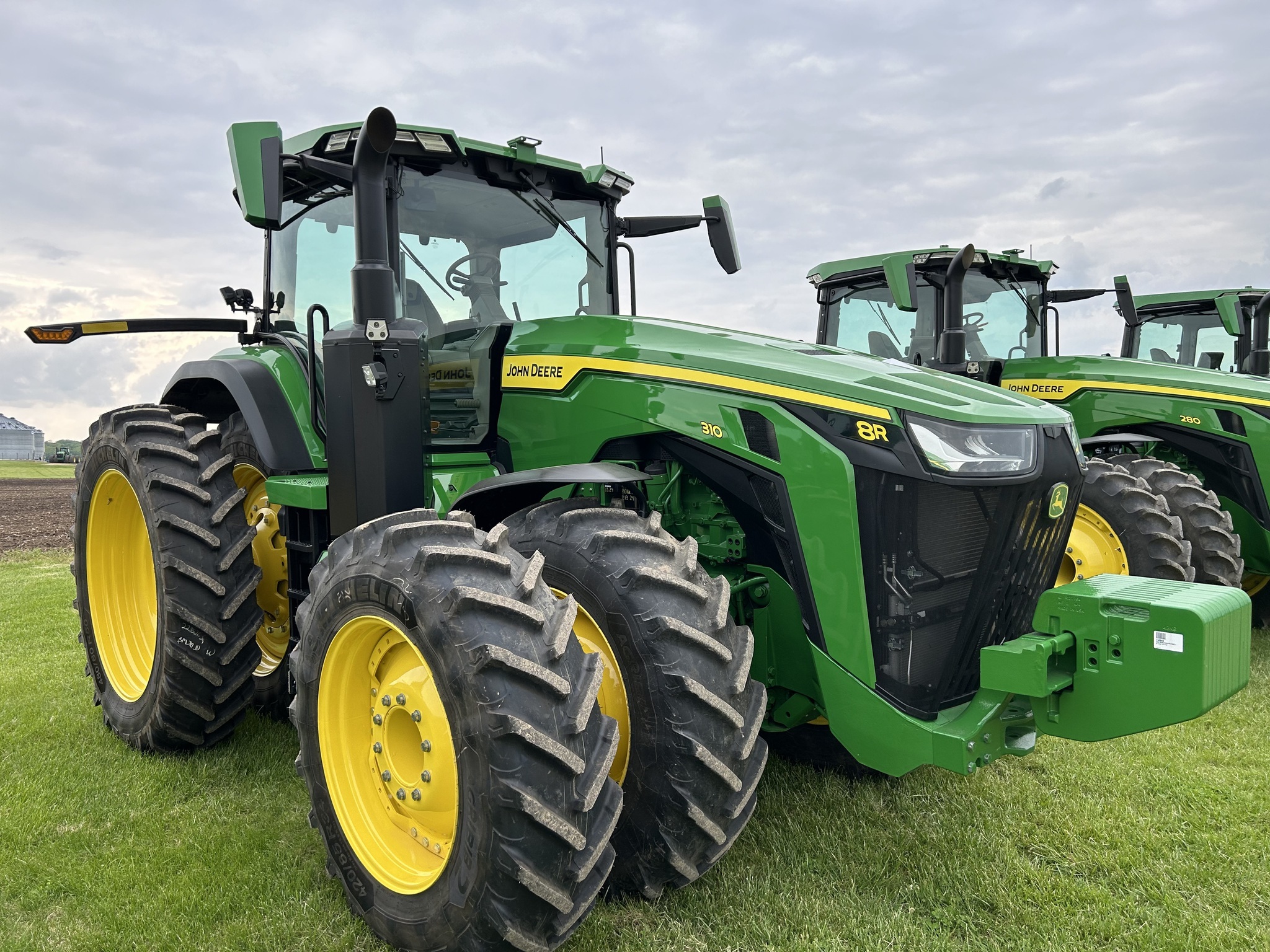 2023 John Deere 8R 310 Tractor