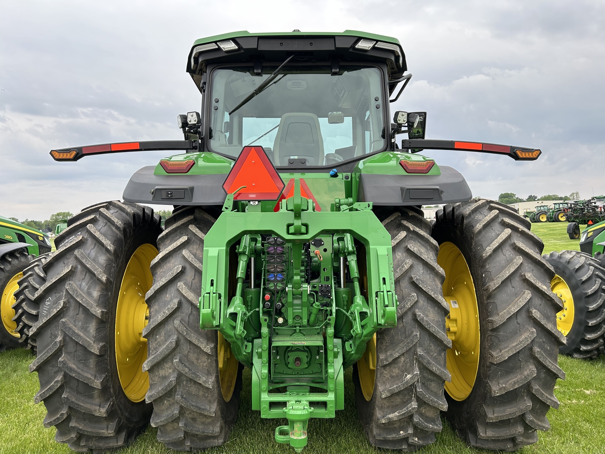 2023 John Deere 8R 310 Tractor