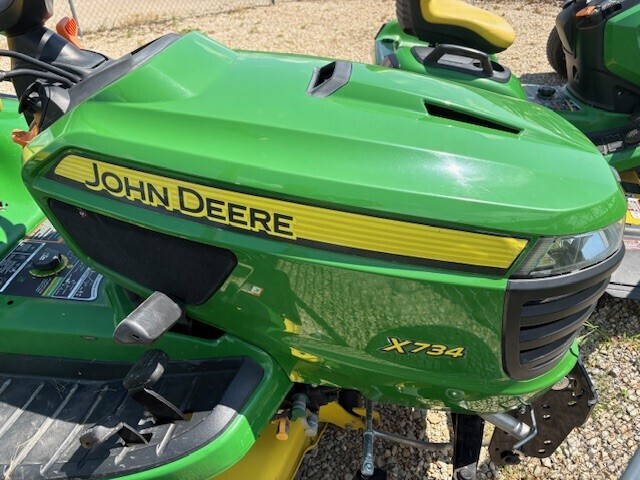 2019 John Deere X734 Lawn Mower