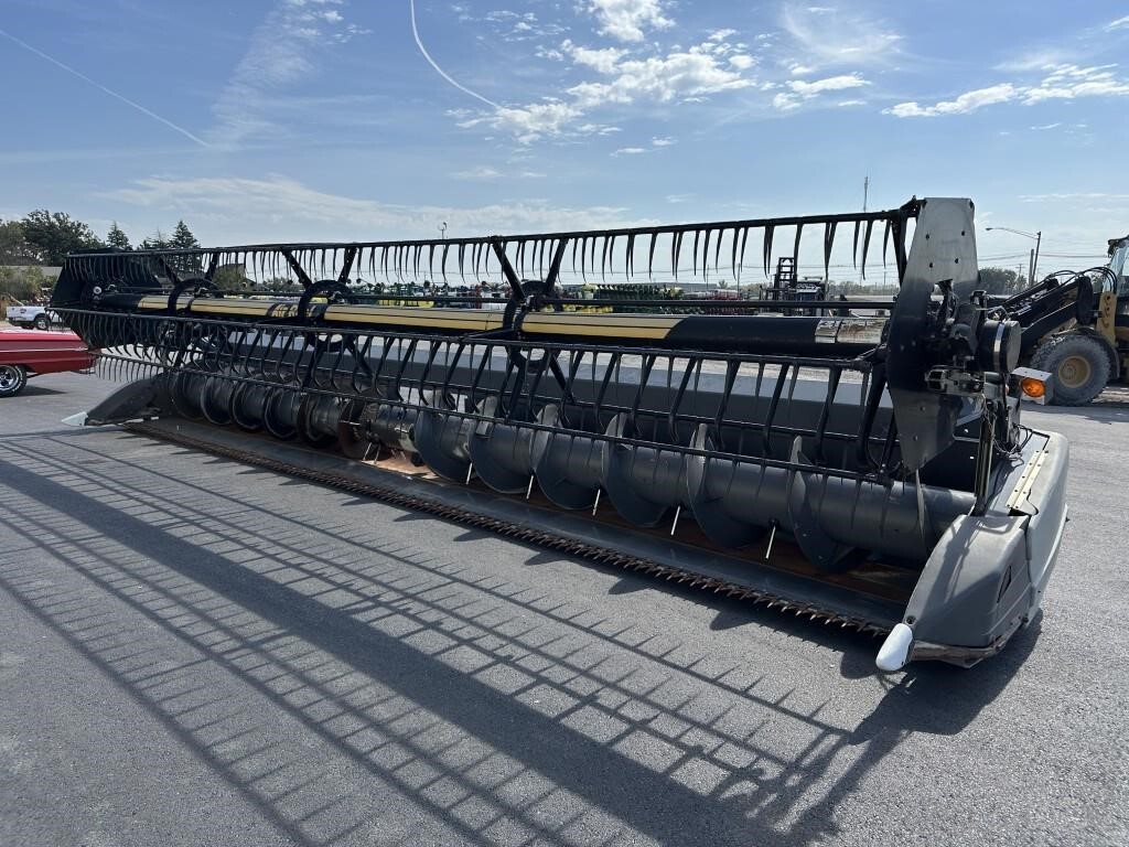2008 Gleaner 8200 Platform