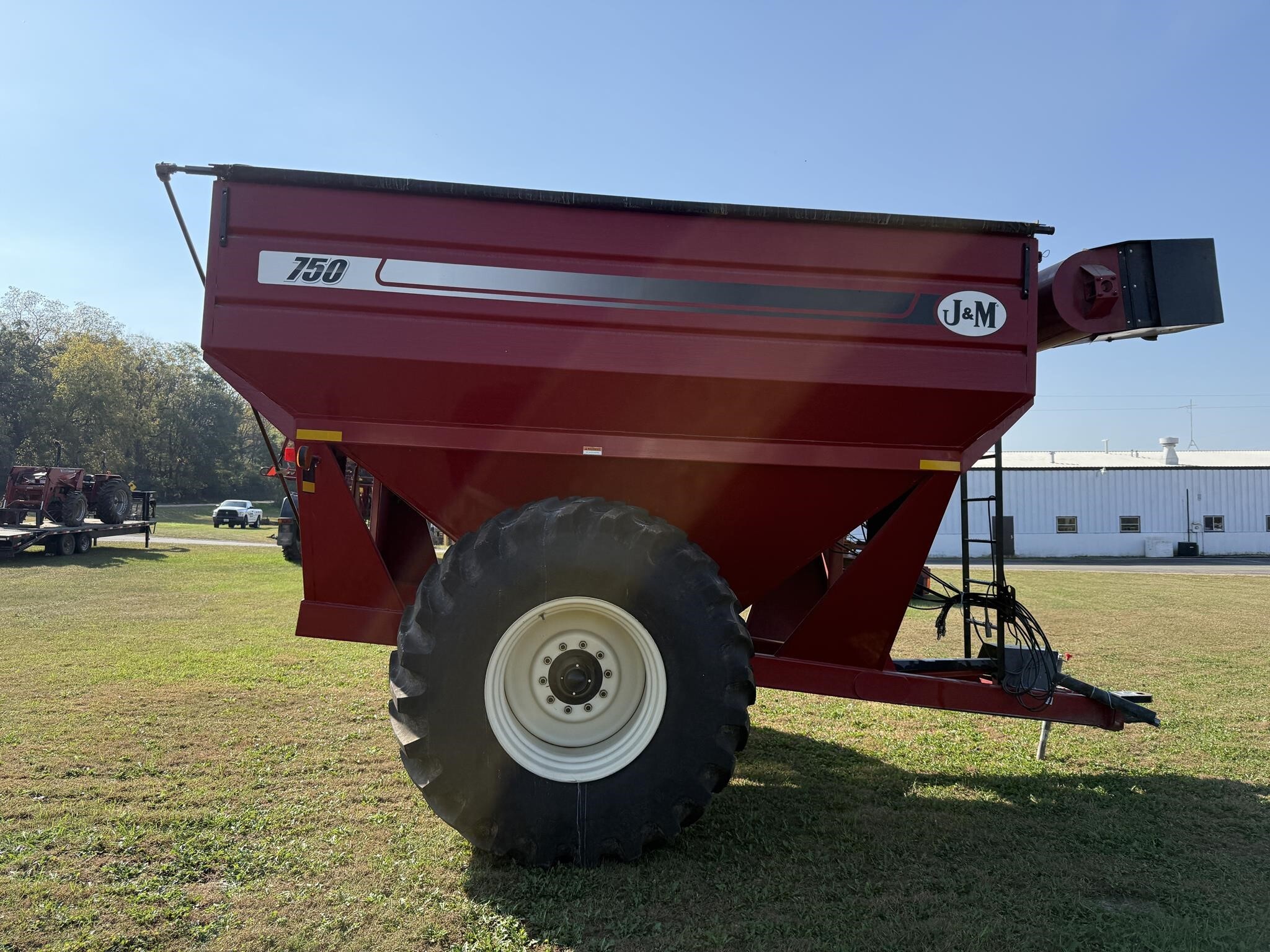  J&M 750-18 Grain Cart